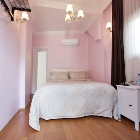 Otel Nizam Butik Büyükada Adalar