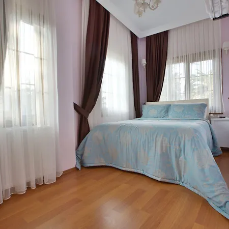 מלון Nizam Butik Bueyuekada